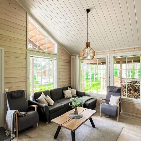 Levi Snowlight, Modern & Cozy & 2 Passes *