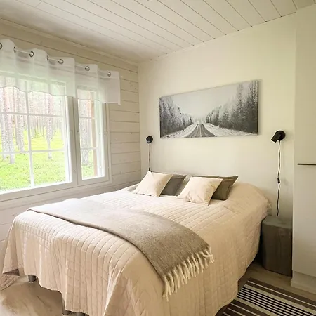 Levi Snowlight, Modern & Cozy & 2 Passes בקתה