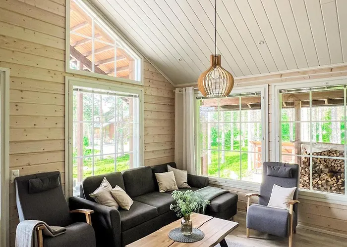 Levi Snowlight, Modern & Cozy & 2 Passes *