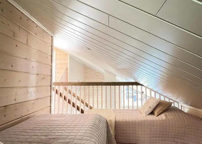 בקתה Levi Snowlight, Modern & Cozy & 2 Passes Kittilä